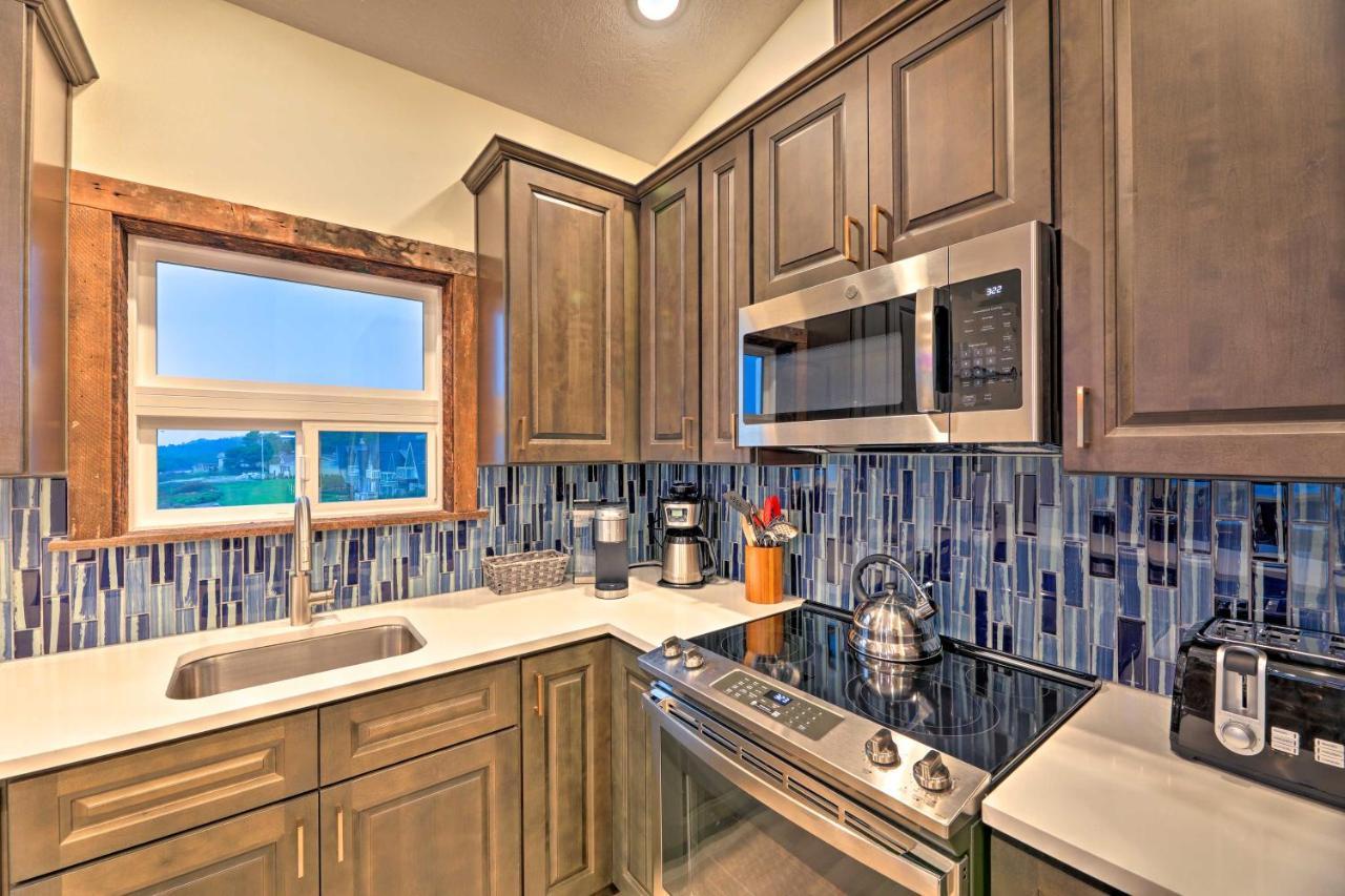 Sanderling Sea Cottages, Unit 5 With Ocean Views! Уолдпорт Екстериор снимка