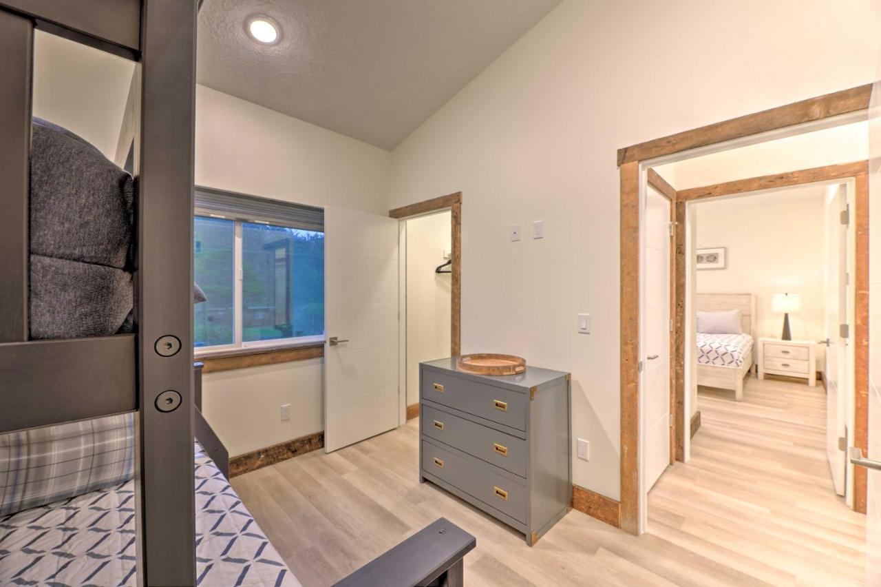 Sanderling Sea Cottages, Unit 5 With Ocean Views! Уолдпорт Екстериор снимка